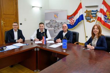 080223_ZNS_2.jpg