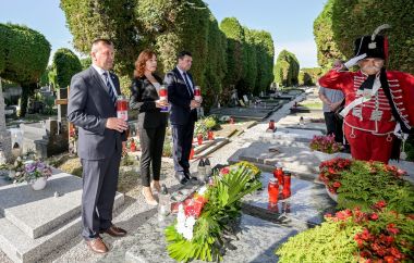 Polaganje_vijenaca_Sveta_misa 5.jpg