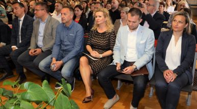 Simpozij 8.JPG