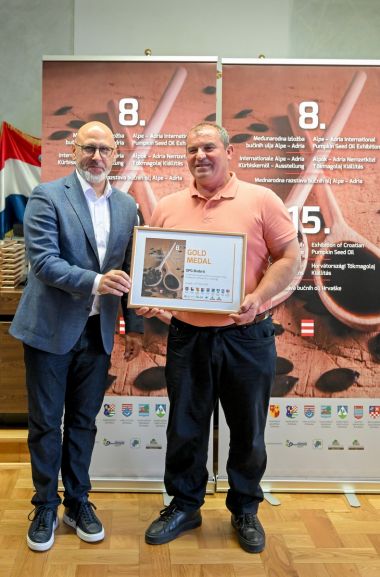 Izlozba_bucinog_ulja 53.jpg