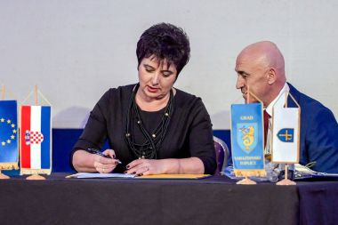 GVT Sveana sjednica i vijenci 18.jpg