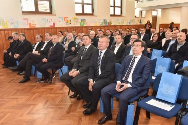 dan_opcine_vinica_obilazak_dvorca_svecana_sjednica 4.jpg