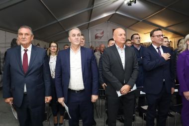 Donja Voca svecana 011.JPG