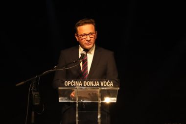Donja Voca svecana 016.JPG