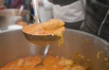 advent_u_atriju_kolaci_sarma_zaklada_vita_2025 28.jpg