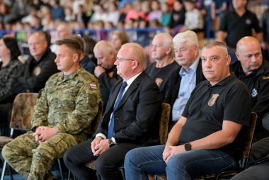 OS_Kneginec_spomen_ploca 2.JPG
