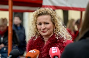 Dan_crvenih_haljina_vz_zupanija_marijana_neuberg.jpg