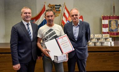 Ucitelji_umirovljenici 30.jpg