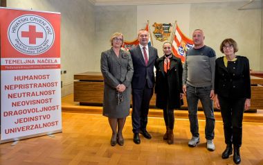 Crveni_kriz 50.jpg
