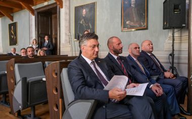 Plenkovi_kemija_konferencija 2.jpg