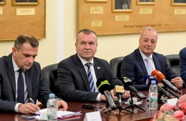 HRS_potpisivanje_ugovora 2 .jpg