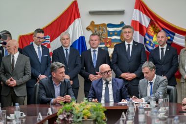 Potpisivanje_ugovora 6 .jpg