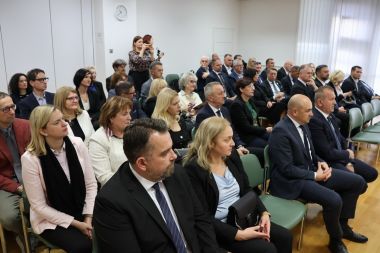 Potpisivanje ugovora 5.jpg