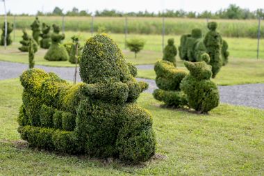 Topiary_park 2.jpg