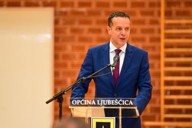 ljubescicasvecanasjednica-20-28100-20of-20113-29_688d1a09cb2e2_860xr.jpg