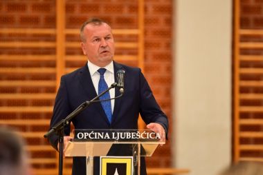 ljubescicasvecanasjednica-20-28108-20of-20113-29_688d19fdb1ee3_860xr.jpg