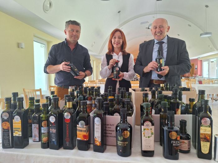 Već tradicionalno bučina ulja s međunarodne izložbe Alpe- Adria donirana Caritasovoj pučkoj kuhinji