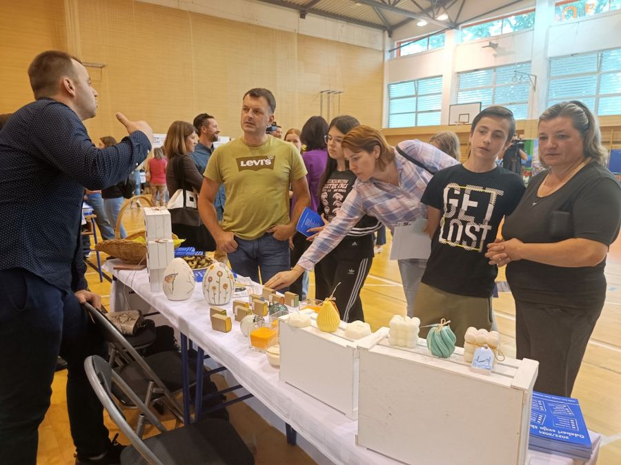 &ldquo;Odaberi svoju &scaron;kolu&ldquo;: učenici i roditelji stvorili gužvu na &scaron;tandovima 17 srednjih &scaron;kola&nbsp;iz Varaždinske županije&nbsp;