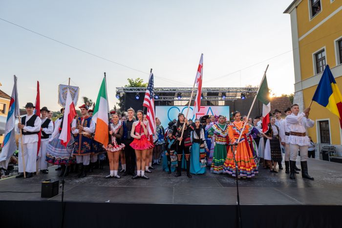 U Varaždinskim Toplicama otvoreno drugo izdanje Međunarodnog folklornog festivala COFA