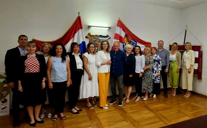 Članovi Radne skupine za obrazovanje i kulturu Hrvatske zajednice županija u Županijskoj palači održali svoju redovnu sjednicu