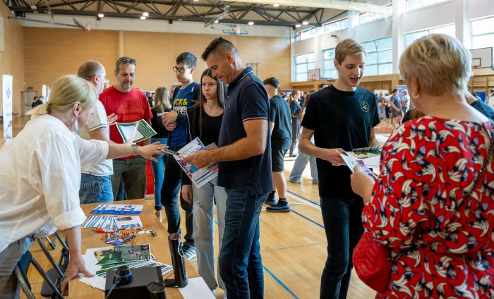 &bdquo;Odaberi svoju &scaron;kolu&ldquo; - svi programi srednjih &scaron;kola i u digitalnoj knjižici