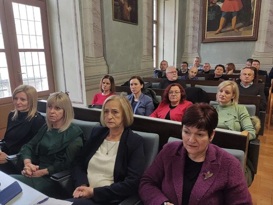 O organizaciji prehrane učenika osnovnih &scaron;kola u 2023. godini te o testiranju  intelektualnih sposobnosti učenika 5. razreda osnovnih &scaron;kola na kolegiju ravnatelja Osnovnih i srednjih &scaron;kola