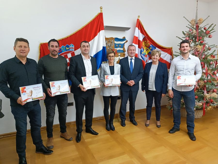 Priređen prijem za donatore Zaklade za pomoć djeci Vita, župan Stričak i upraviteljica Zaklade Bahlen  zahvalili se onima koji pomažu potrebnima