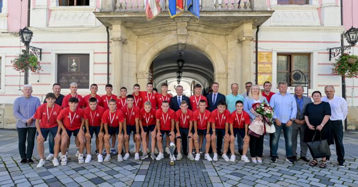 Nogometa&scaron;i Druge gimnazije Varaždin osvojili treće mjesto na Svjetskom &scaron;kolskom prvenstvu, župan Stričak: &bdquo;Ova bronca je za sve nas zlato!&ldquo;