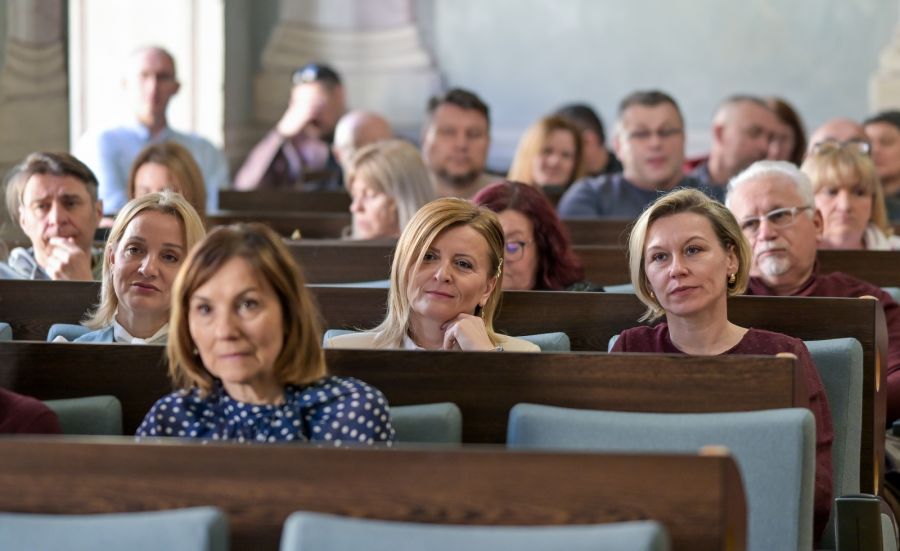 Na kolegiju ravnatelja osnovnih i srednjih &scaron;kola o aktivnostima na području obrazovanja, o upisima učenika u prve razrede te o predstojećoj manifestaciji &bdquo;Budi IN i odaberi obrtničko zanimanje&ldquo;