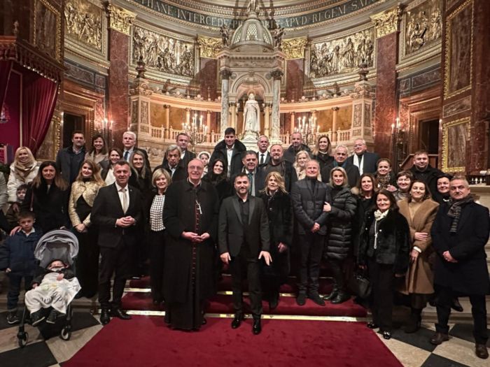Predsjednik Županijske skup&scaron;tine Krunoslav Lukačić na Hrvatskom adventskom slavlju u Budimpe&scaron;ti