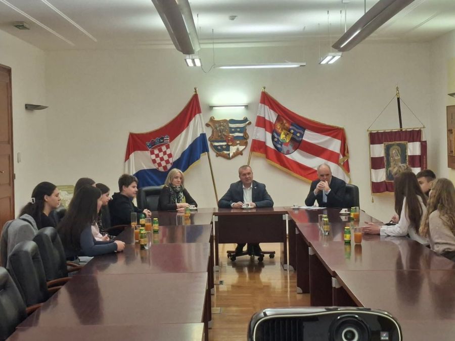 Mladi oživljavaju rimsku pro&scaron;lost Petrijanca - projekt &bdquo;Živa pro&scaron;lost&ldquo; pro&scaron;ao na županijsku razinu smotre
