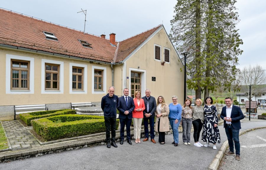 Potpisani ugovori o energetskoj obnovi Područne &scaron;kole Margečan