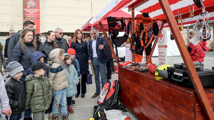 Svečanom sjednicom i prezentacijom opreme i tehnike obilježen Dan civilne za&scaron;tite&nbsp;