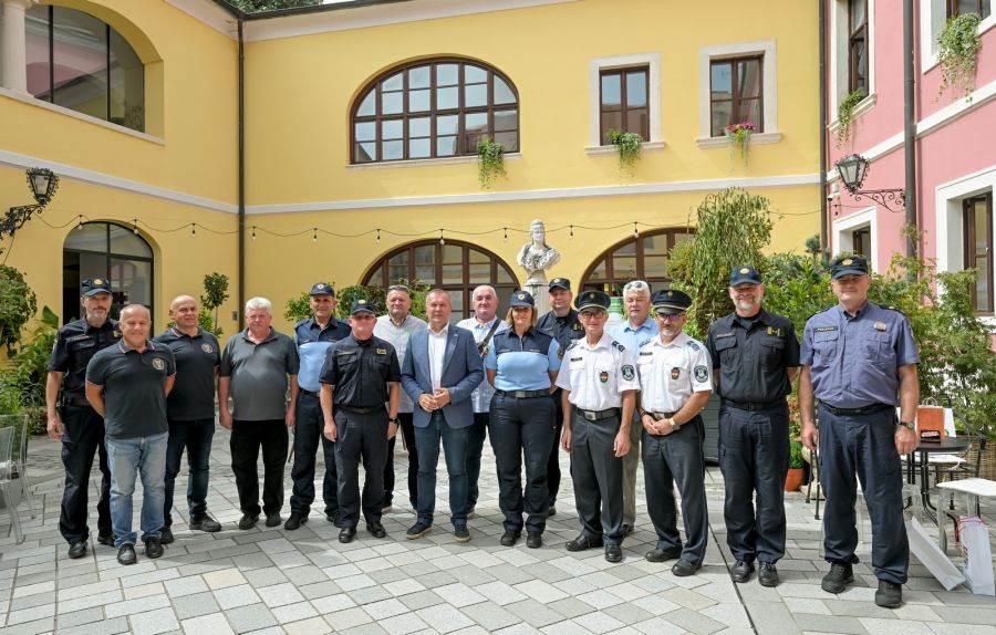 Župan Stričak primio strane policajce koji tijekom &Scaron;pancirfesta brinu o sigurnosti građana
