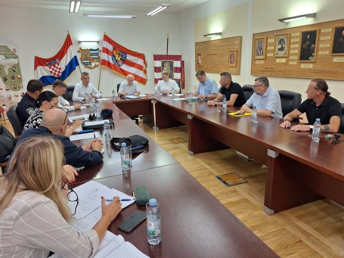 Sigurnost na cestama u fokusu: Savjet predlaže nova rje&scaron;enja za kamere, uspornike i izazove električnih vozila