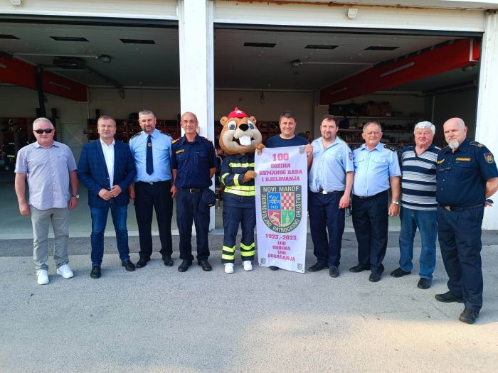 Održana prezentacija dijela operativnih snaga i mogućnosti Vatrogasne zajednice Varaždinske županije; župan Stričak poručio vatrogascima: Brzi ste, efikasni i ulijevate sigurnost građanima