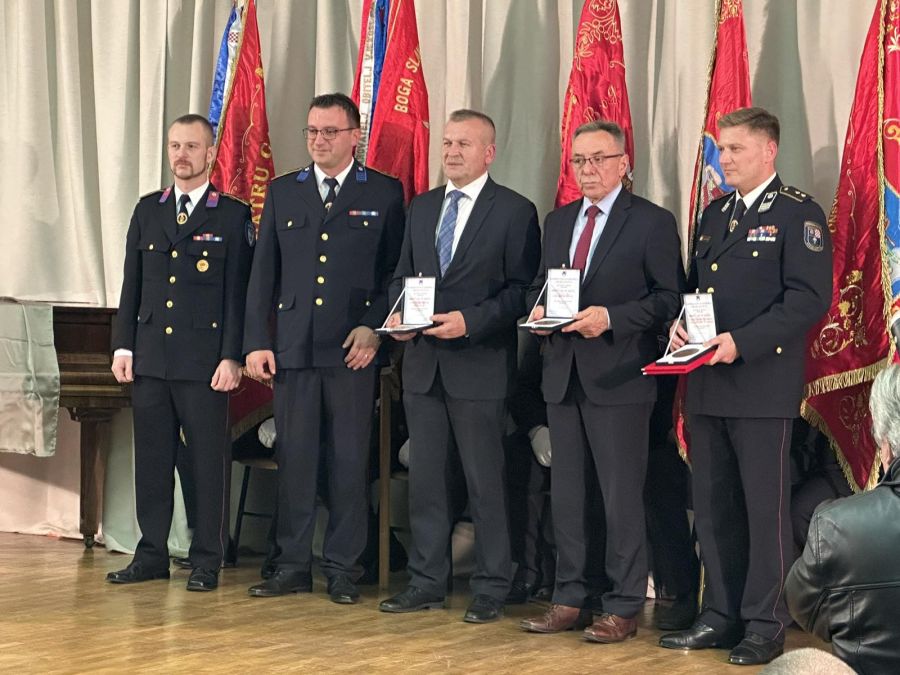 Vatrogasna zajednica Ivanec obilježila 30 godina postojanja, čestitke uputio i župan Anđelko Stričak
