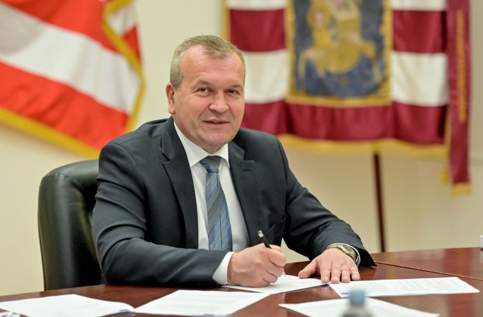Izvrsne vijesti: odobreno gotovo 5 milijuna eura za izgradnju &scaron;est &scaron;kolskih dvorana!