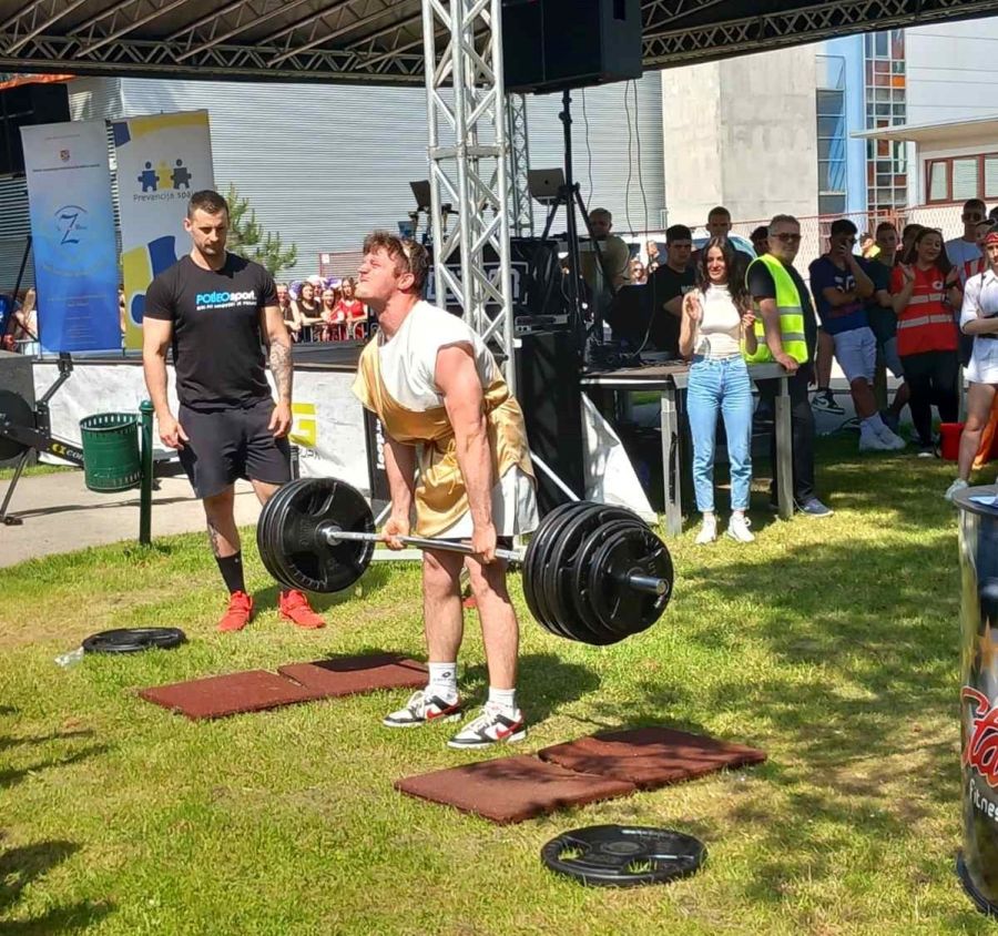 Sportski dan u Parku mladih, vrijedne nagrade osvojilo &scaron;estero maturanata