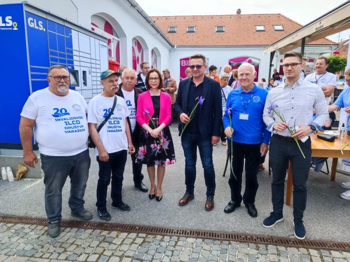 Obilježen Dan plavog irisa, građani se educirali o karcinomu debelog crijeva-bolesti koja je izlječiva ukoliko se otkrije na vrijeme