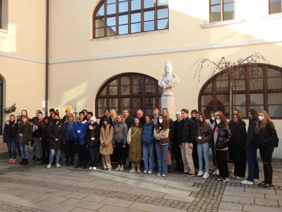 U okviru projekta ERASMUS + Druge gimnazije Varaždin sudionici posjetili Županijsku palaču