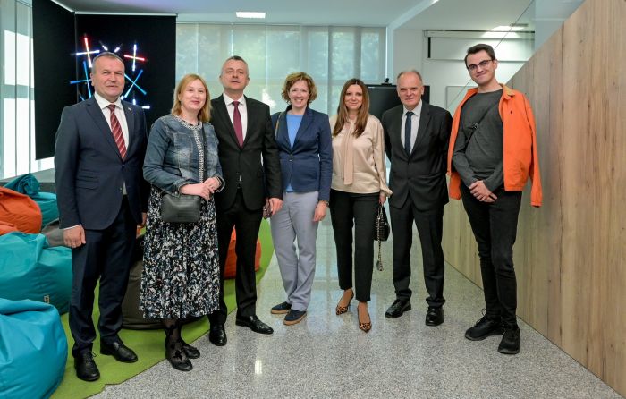 Budućnost je ovdje: U Varaždinskoj županiji otvoren prvi &scaron;kolski Laboratorij za umjetnu inteligenciju i holograme u Hrvatskoj