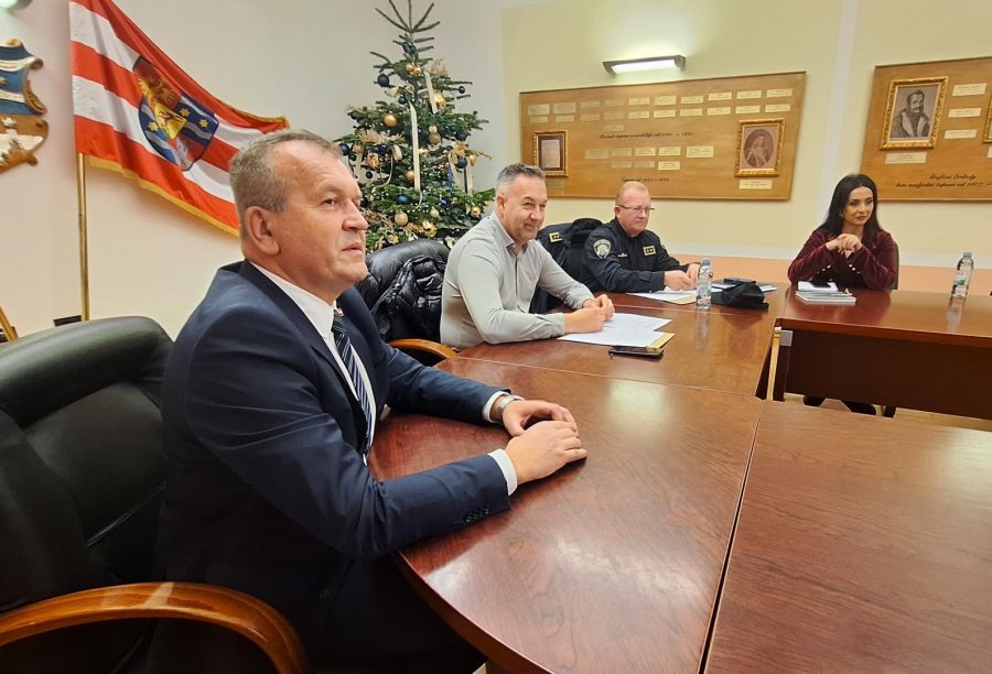 Prva sjednica Vijeća za prevenciju Varaždinske županije na čelu s predsjednikom Nenadom Horvatićem