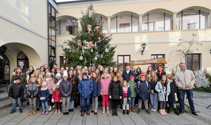 I ove godine Atrij Županijske palače nezaobilazno mjesto za uživanje u predblagdanskom ugođaju