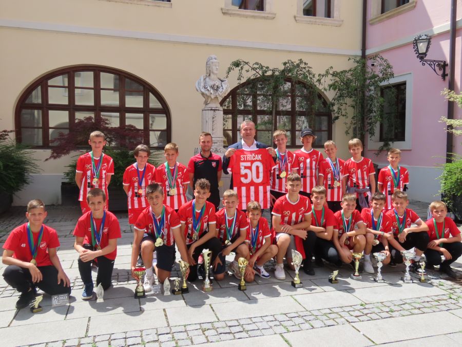 Selekcija NK Sloboda Varaždin (U-13) na prijemu kod župana Varaždinske županije Anđelka Stričaka