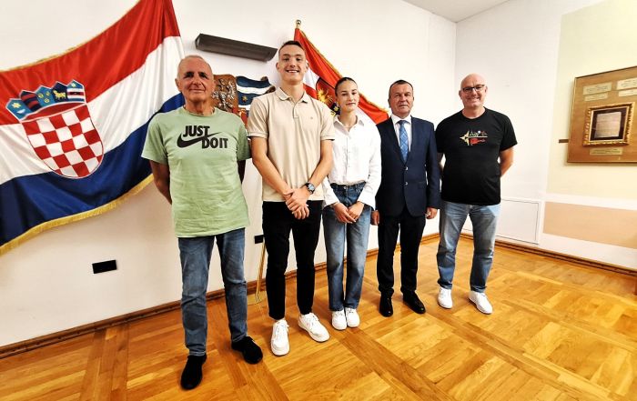 Novčane nagrade Jani Ko&scaron;čak i Roku Farka&scaron;u za promociju sporta među mladima&nbsp;