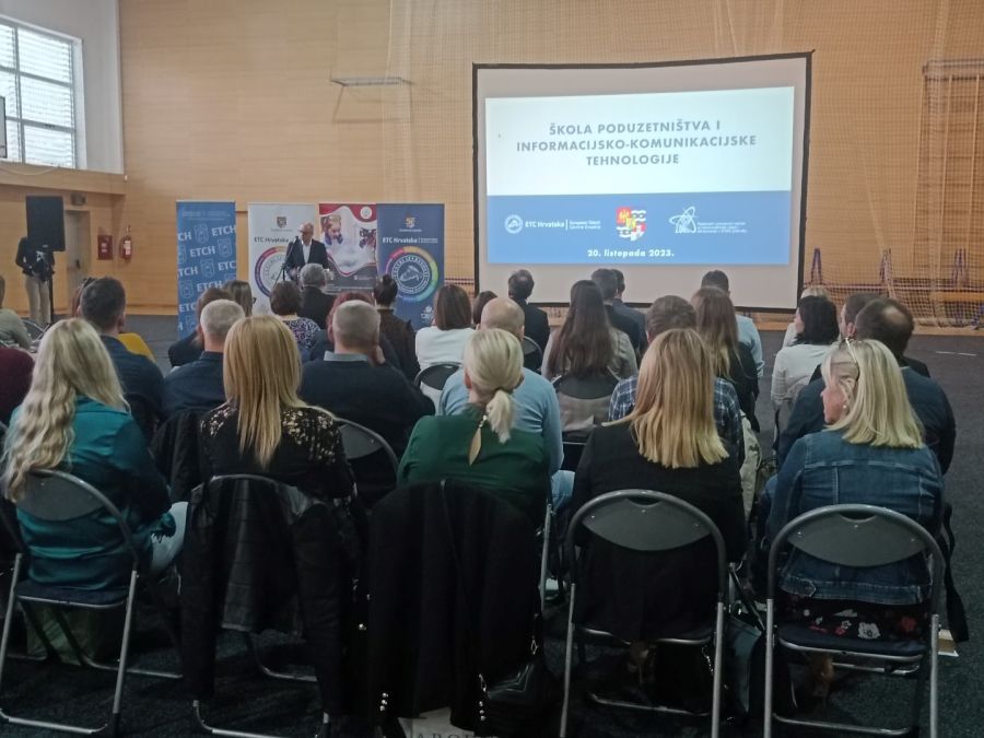 Inovativni programi u obrazovanju Varaždinske županije predstavljeni ravnateljima &scaron;kola i nastavnicima informatike&nbsp;&nbsp;