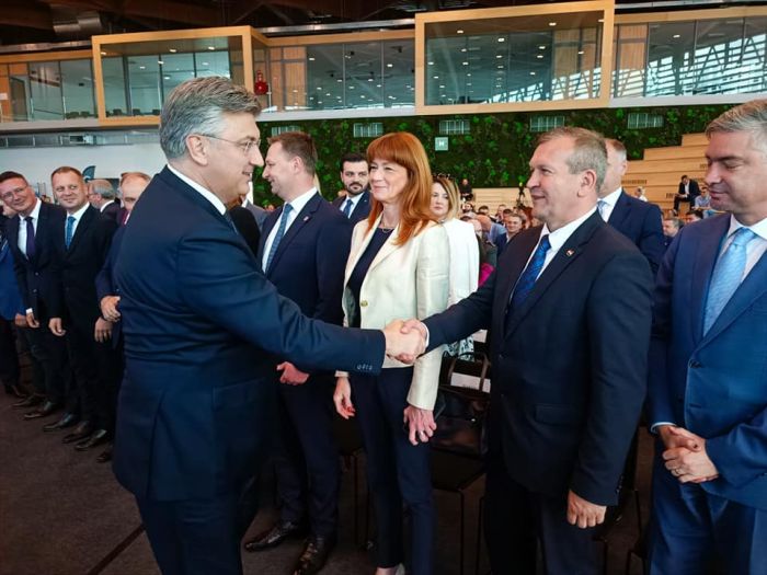 Župan Anđelko Stričak nazočio sjednici Izvr&scaron;nog odbora Hrvatske zajednice županija i Danu Osječko-baranjske županije
